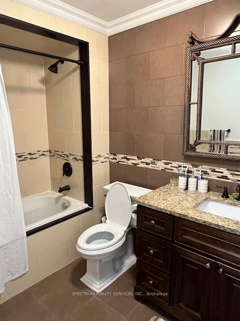 Photo 11 of 15 Albany Drive, Vaughan, West Woodbridge — HOMEH