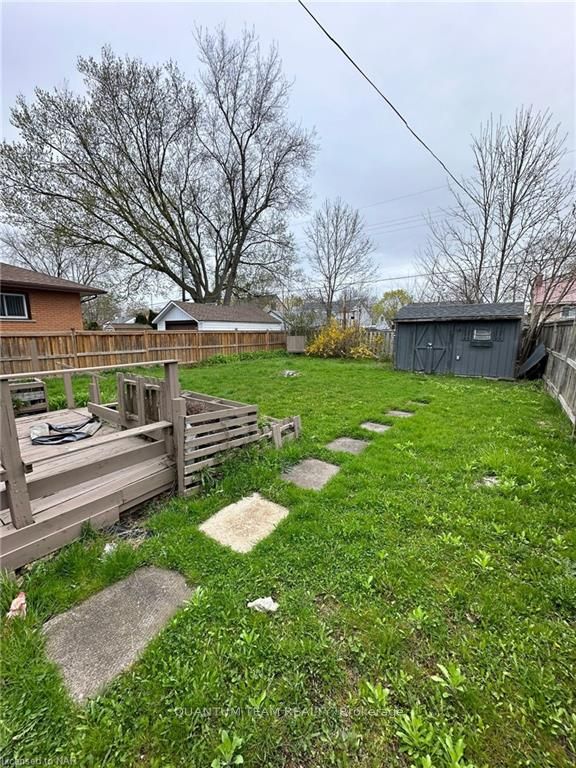 Photo 3 of 330 Dieppe Street, Welland, Lincoln/Crowland — HOMEH