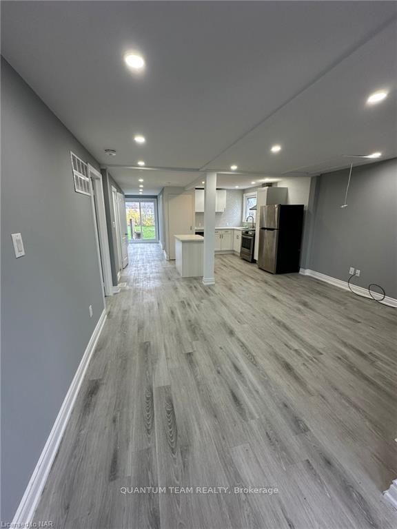 Photo 5 of 330 Dieppe Street, Welland, Lincoln/Crowland — HOMEH