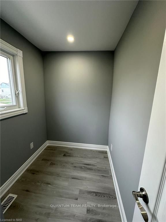 Photo 7 of 330 Dieppe Street, Welland, Lincoln/Crowland — HOMEH