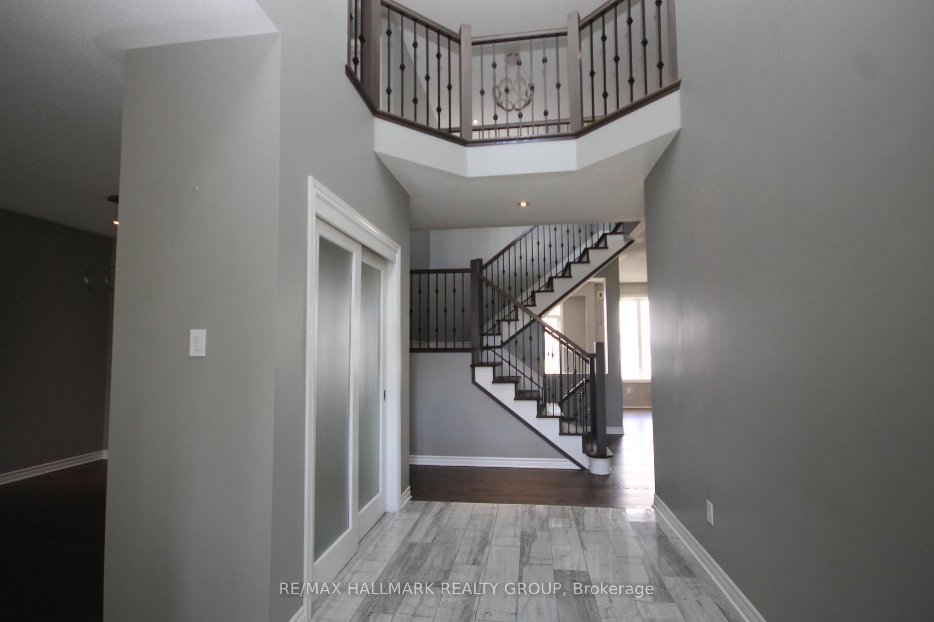 Photo 3 of 322 Fairlakes Way, Ottawa, Avalon East — HOMEH