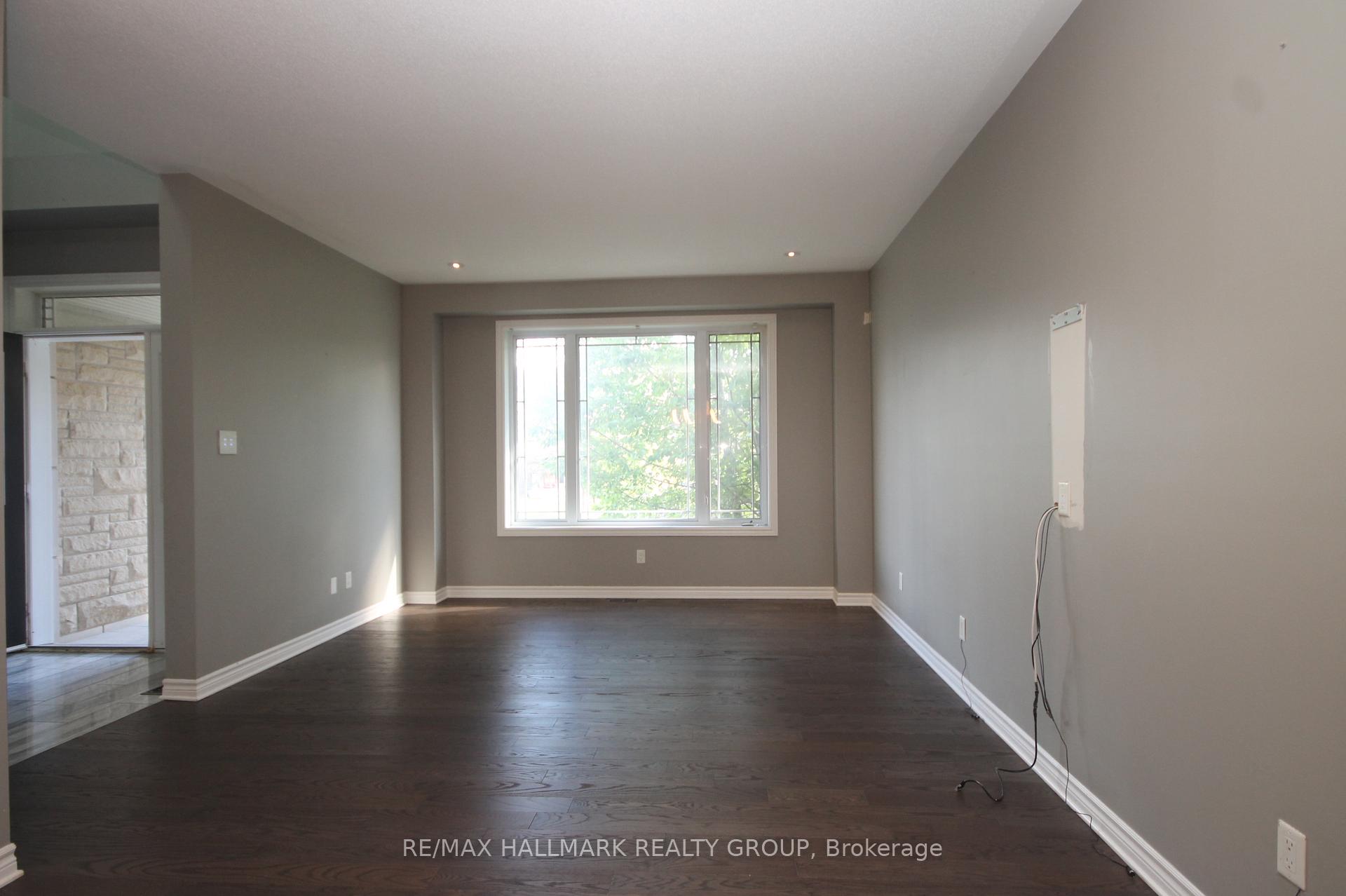 Photo 7 of 322 Fairlakes Way, Ottawa, Avalon East — HOMEH