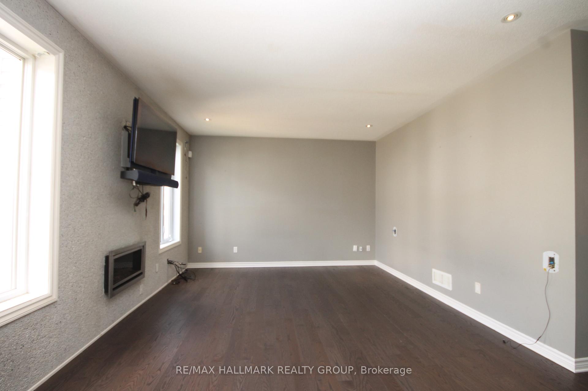Photo 15 of 322 Fairlakes Way, Ottawa, Avalon East — HOMEH