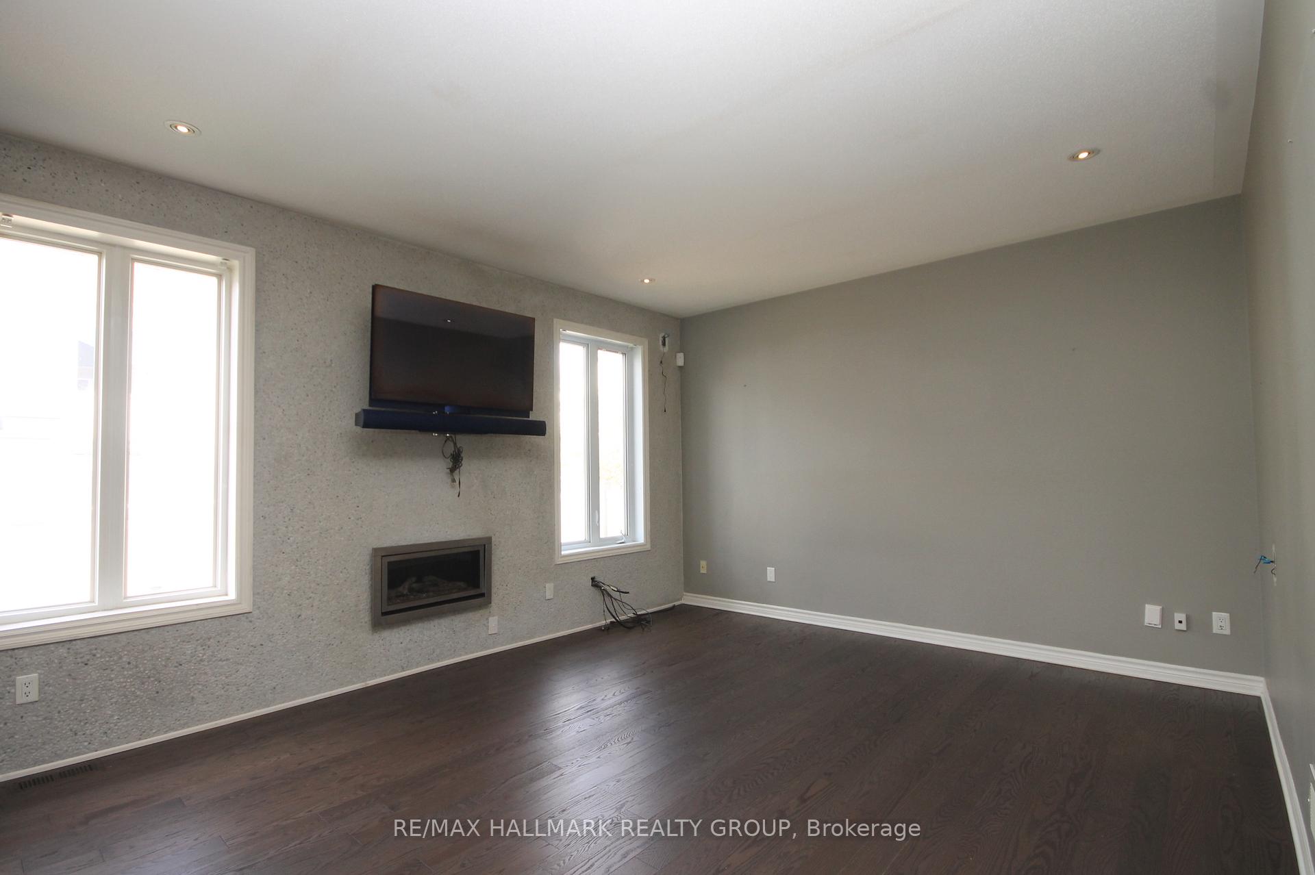 Photo 16 of 322 Fairlakes Way, Ottawa, Avalon East — HOMEH
