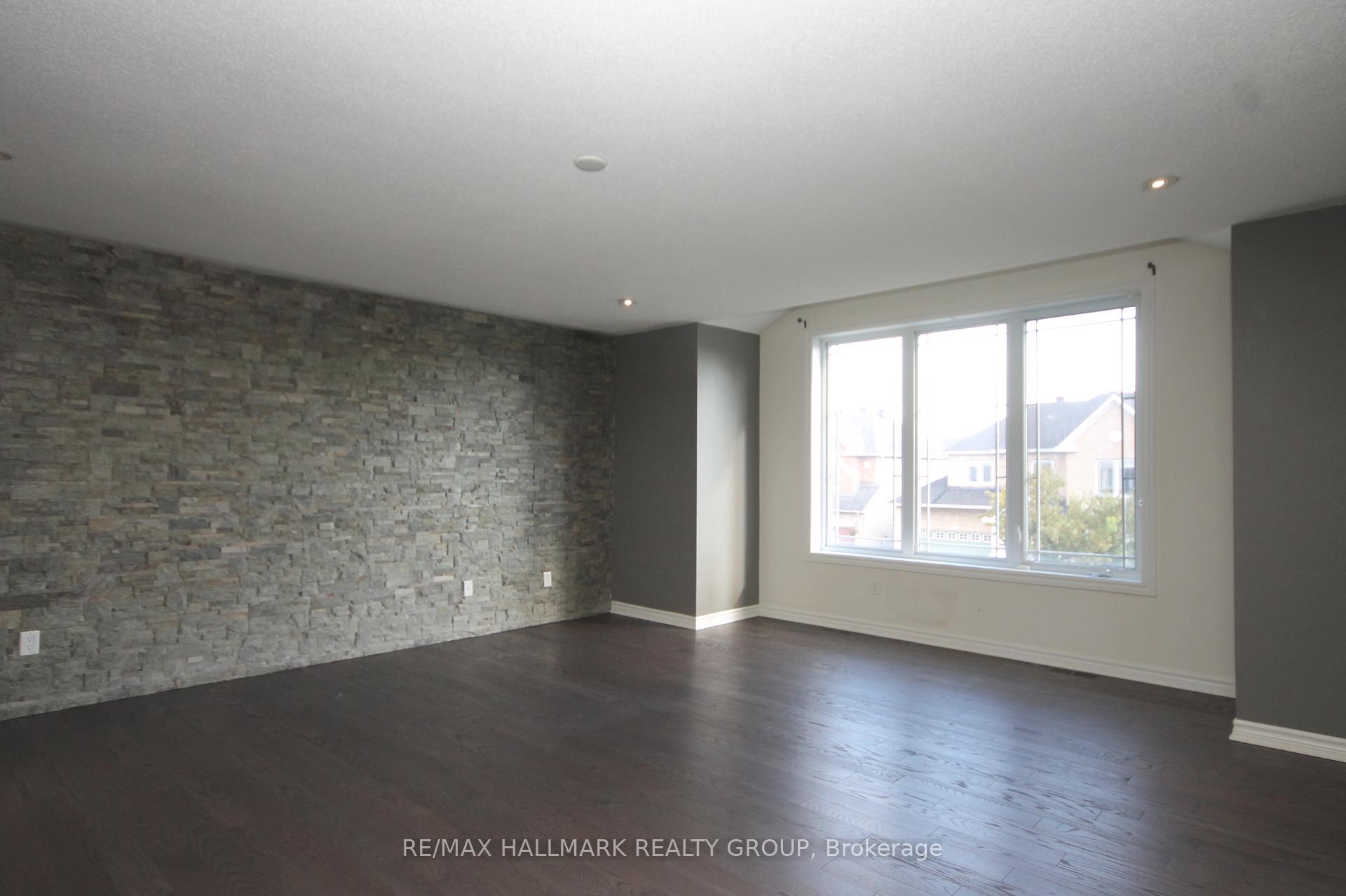 Photo 24 of 322 Fairlakes Way, Ottawa, Avalon East — HOMEH