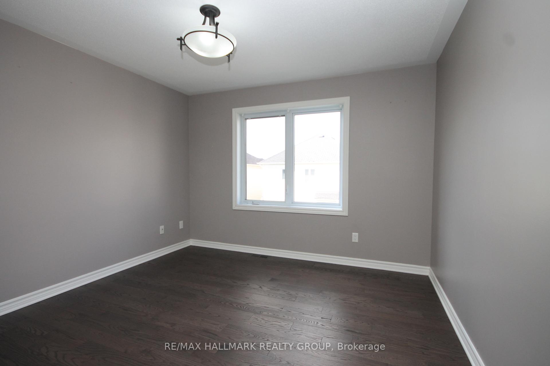 Photo 32 of 322 Fairlakes Way, Ottawa, Avalon East — HOMEH