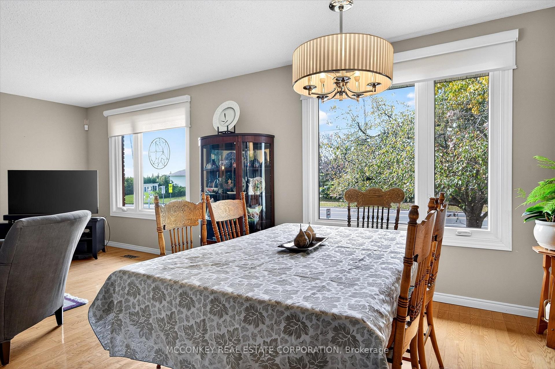 Photo 9 of 1216 Hilliard Street, Peterborough, Northcrest Ward 5 — HOMEH