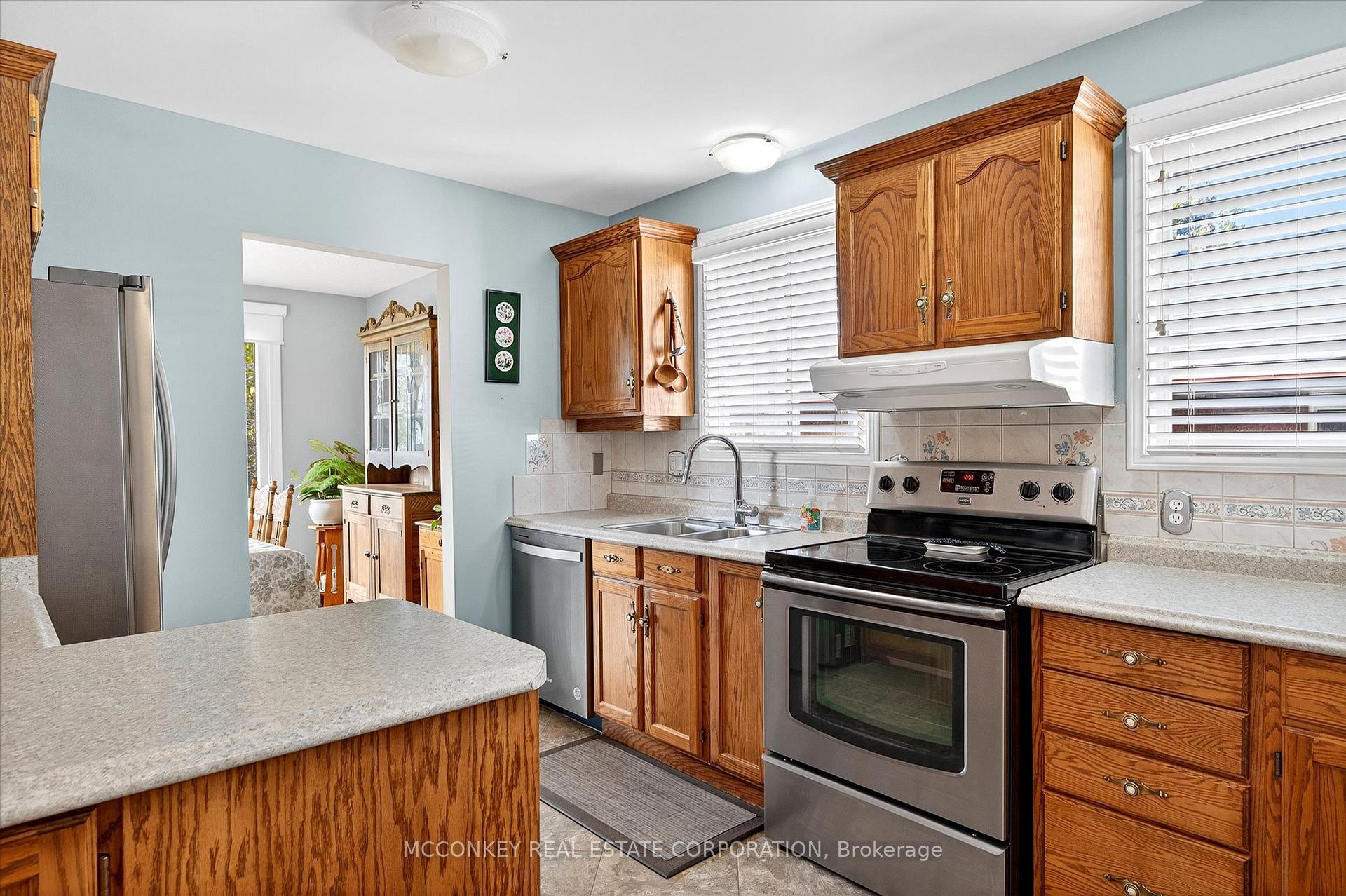 Photo 10 of 1216 Hilliard Street, Peterborough, Northcrest Ward 5 — HOMEH