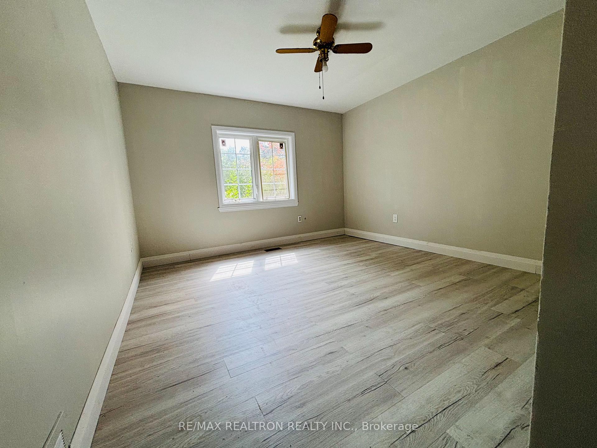 Photo 10 of 850 Lockhart Road, Barrie, Rural Barrie Southeast — HOMEH
