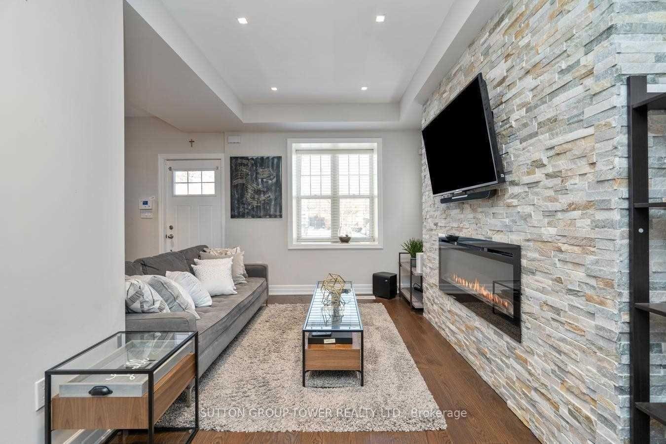 Photo 10 of 8238 Kipling Avenue, Vaughan, West Woodbridge — HOMEH