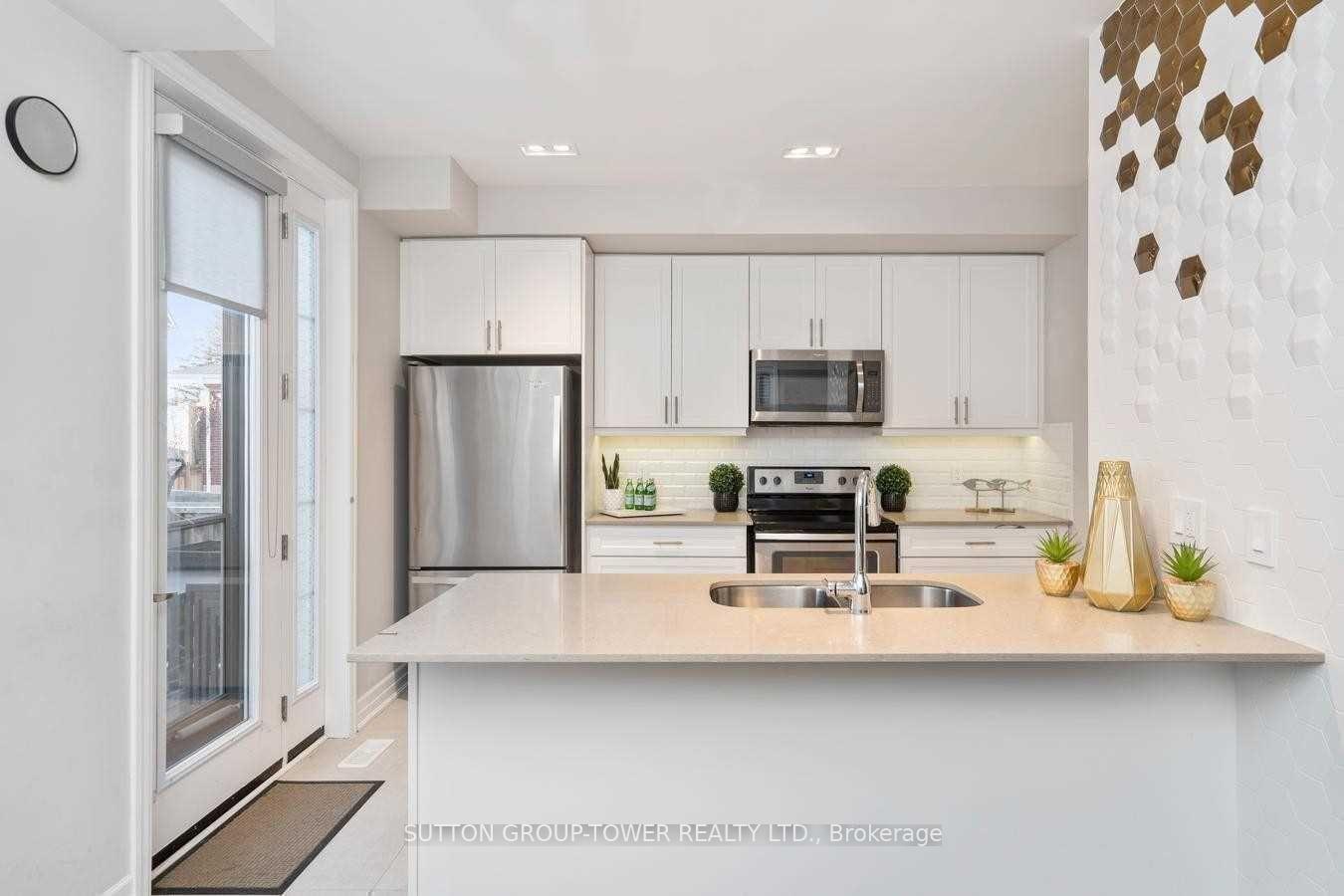 Photo 14 of 8238 Kipling Avenue, Vaughan, West Woodbridge — HOMEH