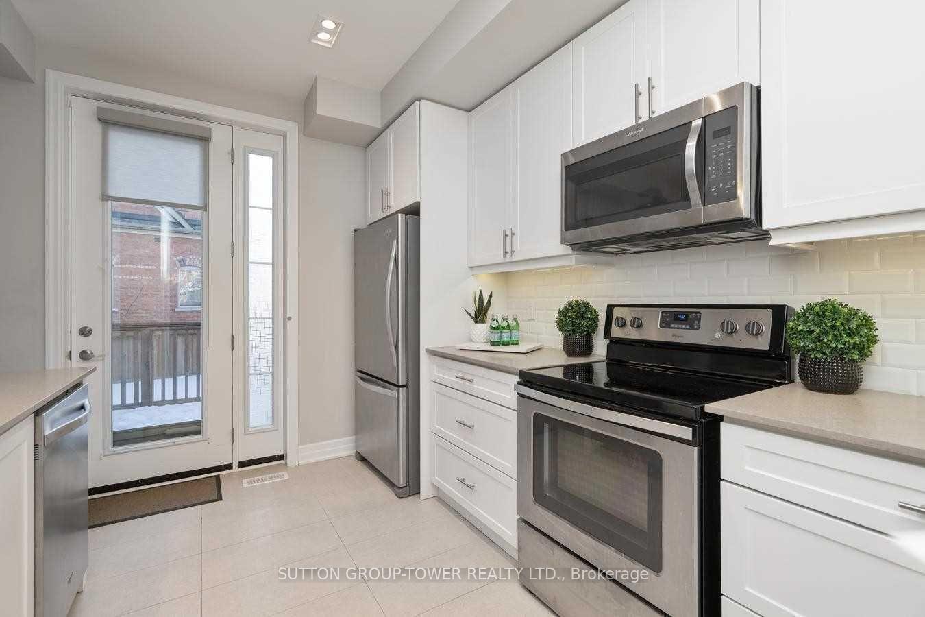 Photo 16 of 8238 Kipling Avenue, Vaughan, West Woodbridge — HOMEH