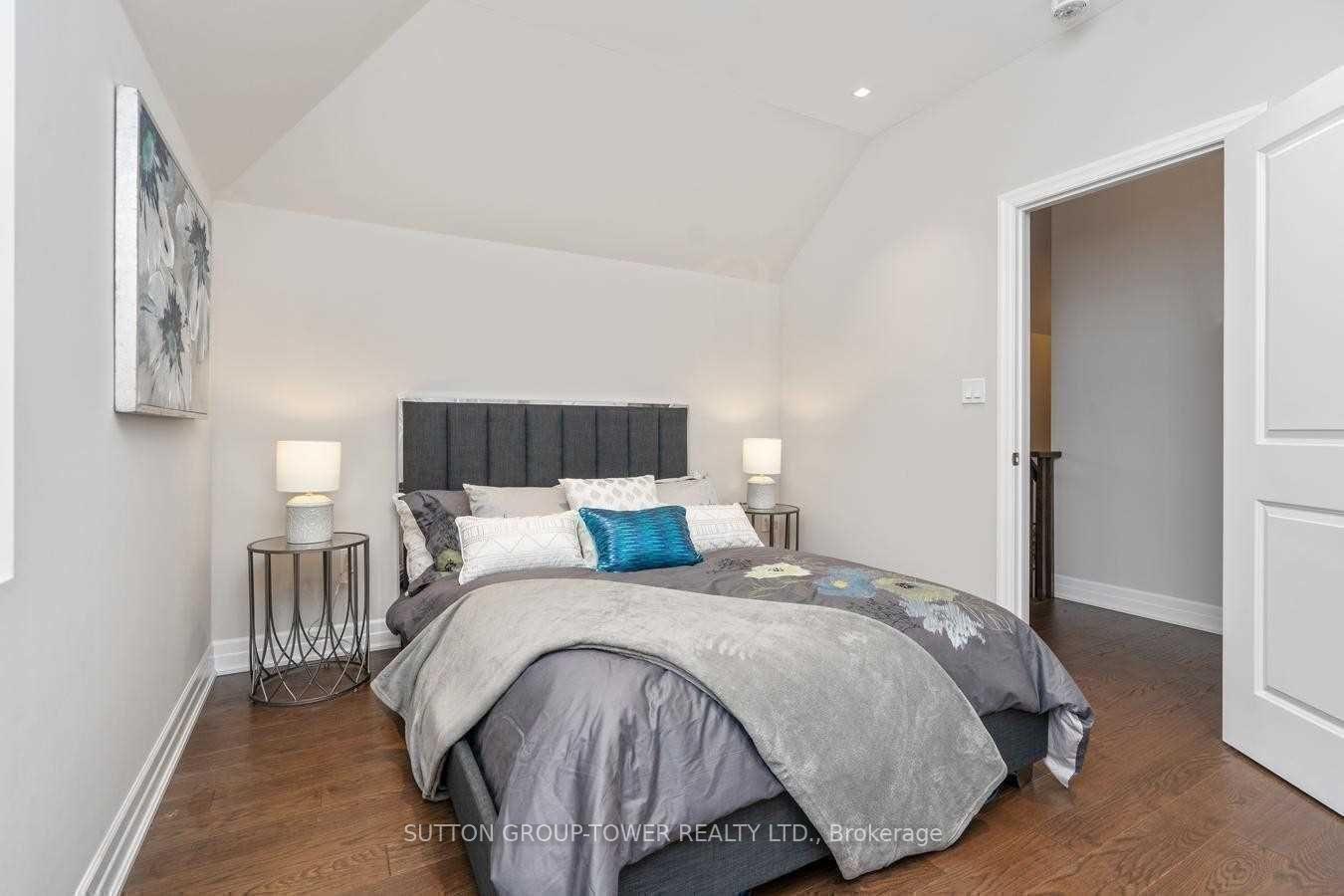 Photo 21 of 8238 Kipling Avenue, Vaughan, West Woodbridge — HOMEH