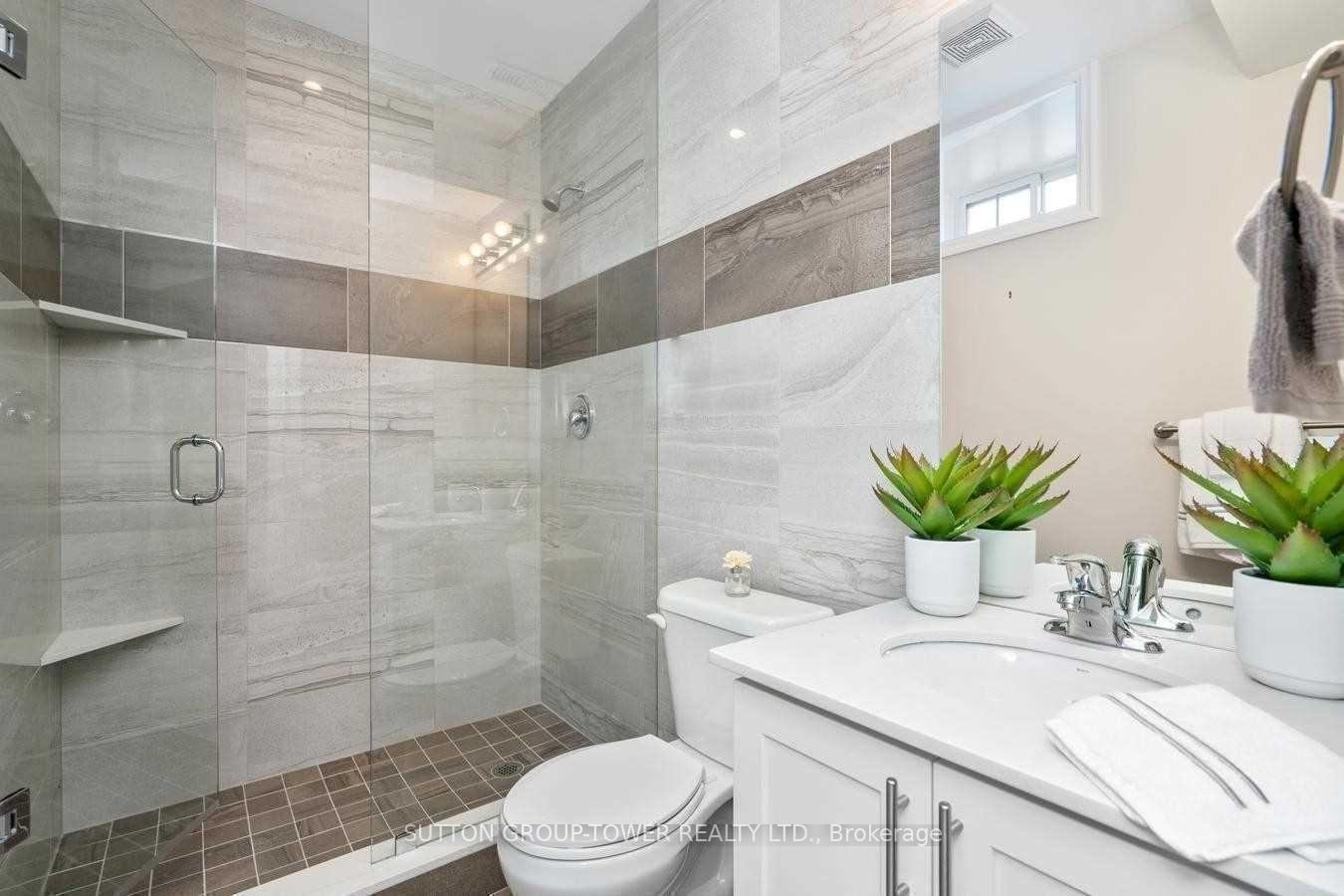 Photo 25 of 8238 Kipling Avenue, Vaughan, West Woodbridge — HOMEH