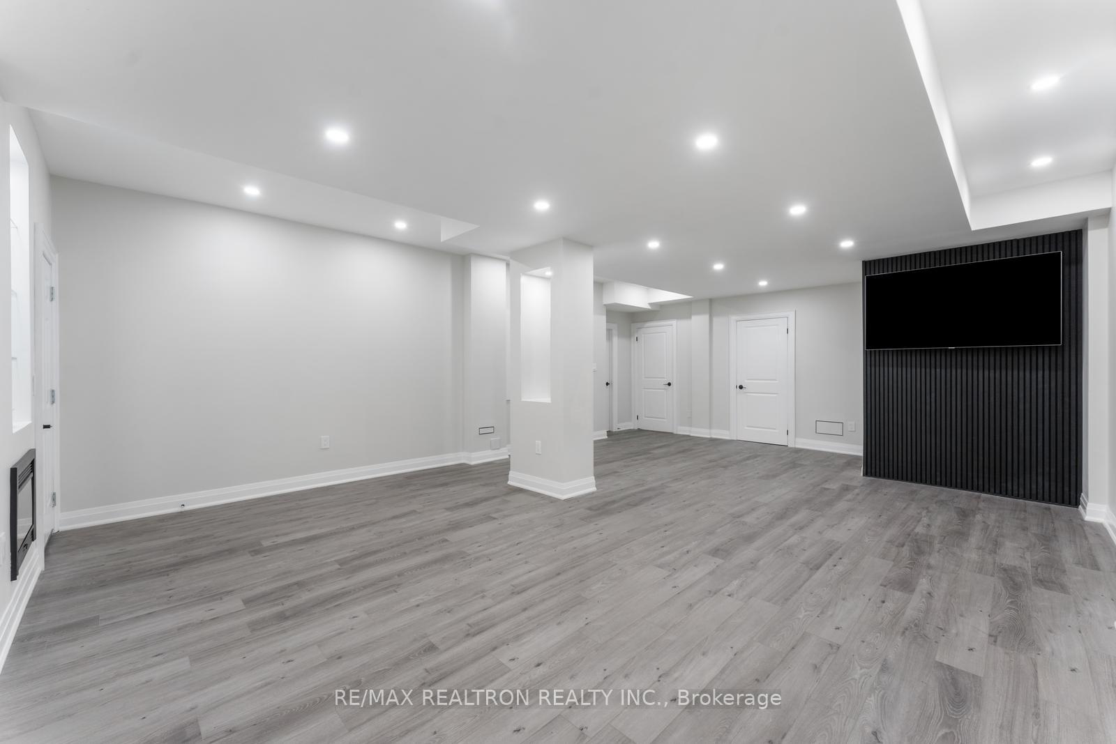 Photo 43 of 62 Endless Circle, Vaughan, Kleinburg — HOMEH