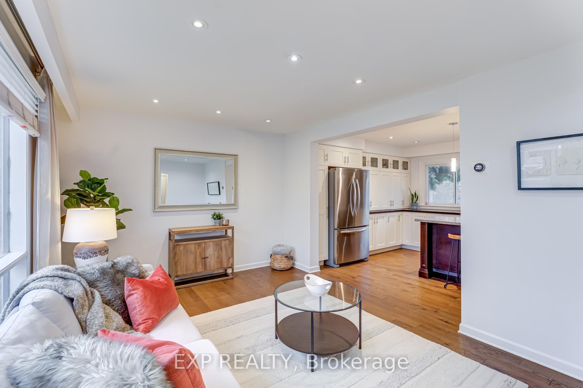 Photo 6 of 590 Stonebridge Lane, Pickering, West Shore — HOMEH