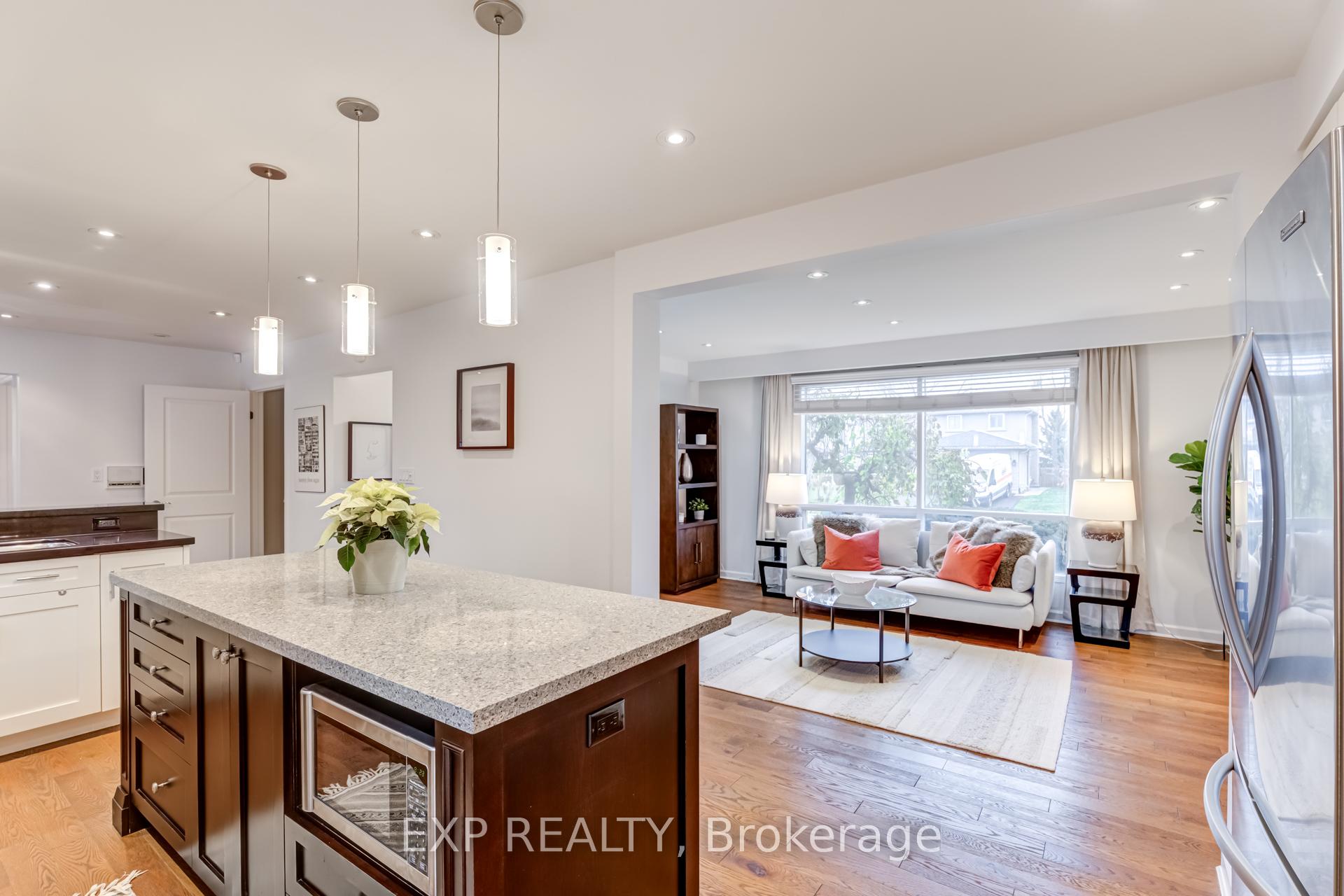 Photo 8 of 590 Stonebridge Lane, Pickering, West Shore — HOMEH