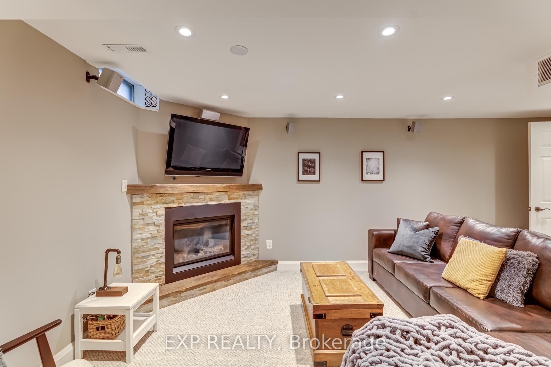 Photo 34 of 590 Stonebridge Lane, Pickering, West Shore — HOMEH