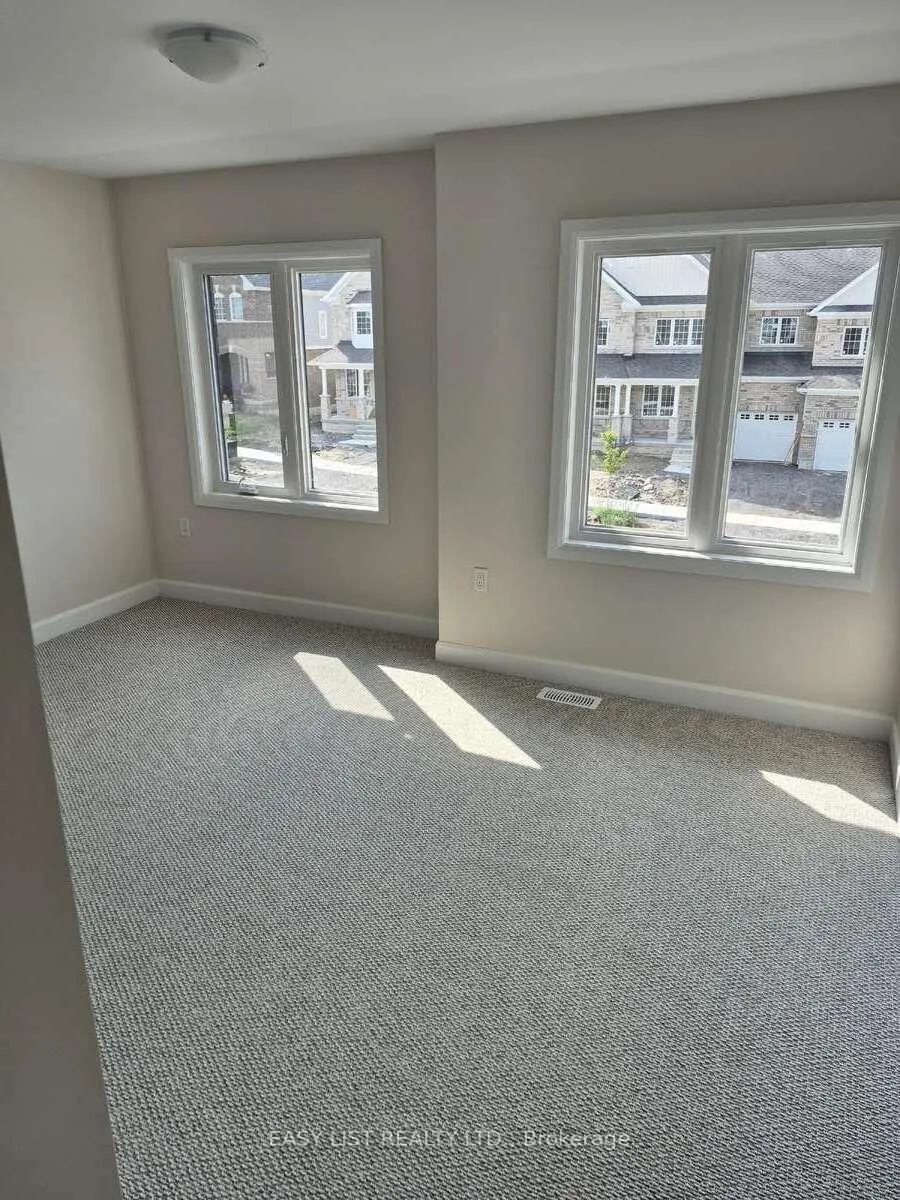 Photo 5 of 244 O'Neil Street, Peterborough, Monaghan Ward 2 — HOMEH