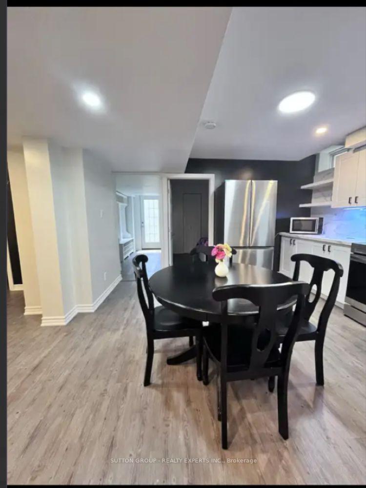 Photo 4 of Unit Bsment, 38 Dunrobin Crescent, Vaughan, Kleinburg — HOMEH