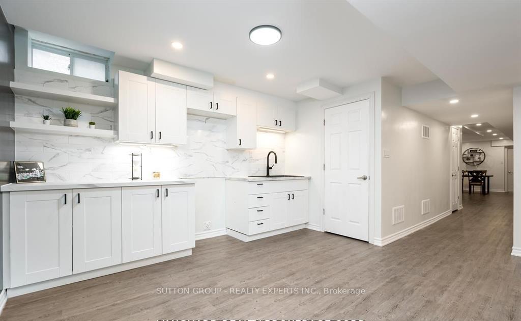 Photo 5 of Unit Bsment, 38 Dunrobin Crescent, Vaughan, Kleinburg — HOMEH