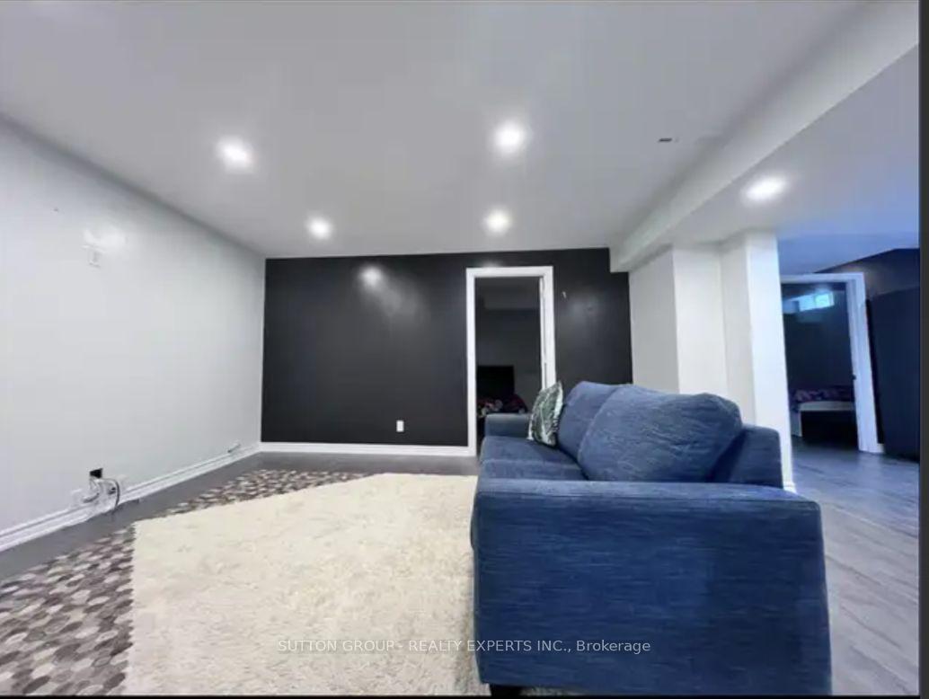 Photo 7 of Unit Bsment, 38 Dunrobin Crescent, Vaughan, Kleinburg — HOMEH