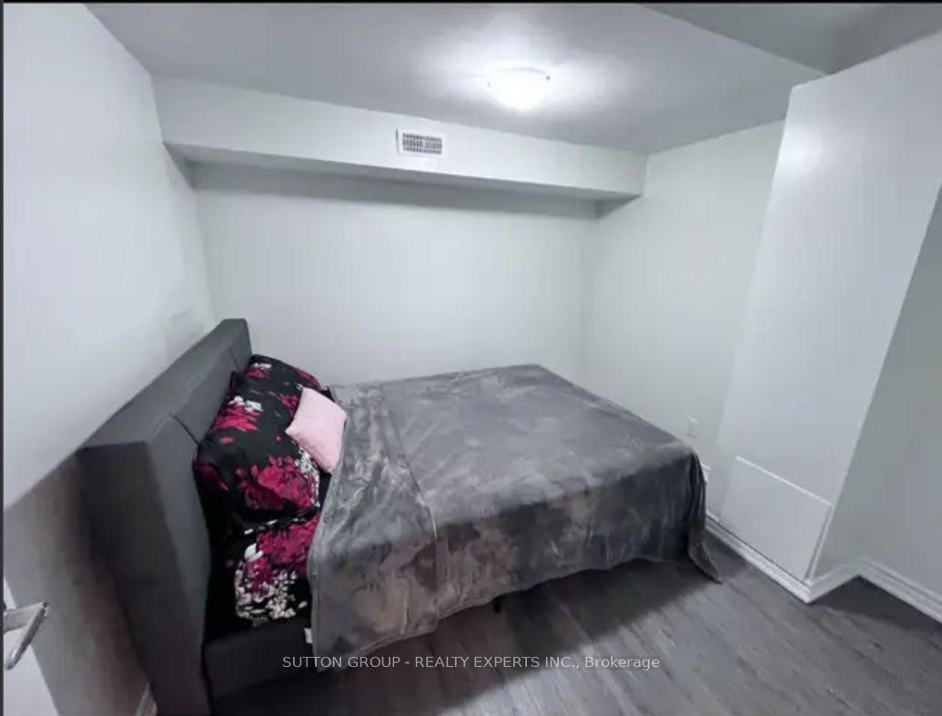 Photo 10 of Unit Bsment, 38 Dunrobin Crescent, Vaughan, Kleinburg — HOMEH