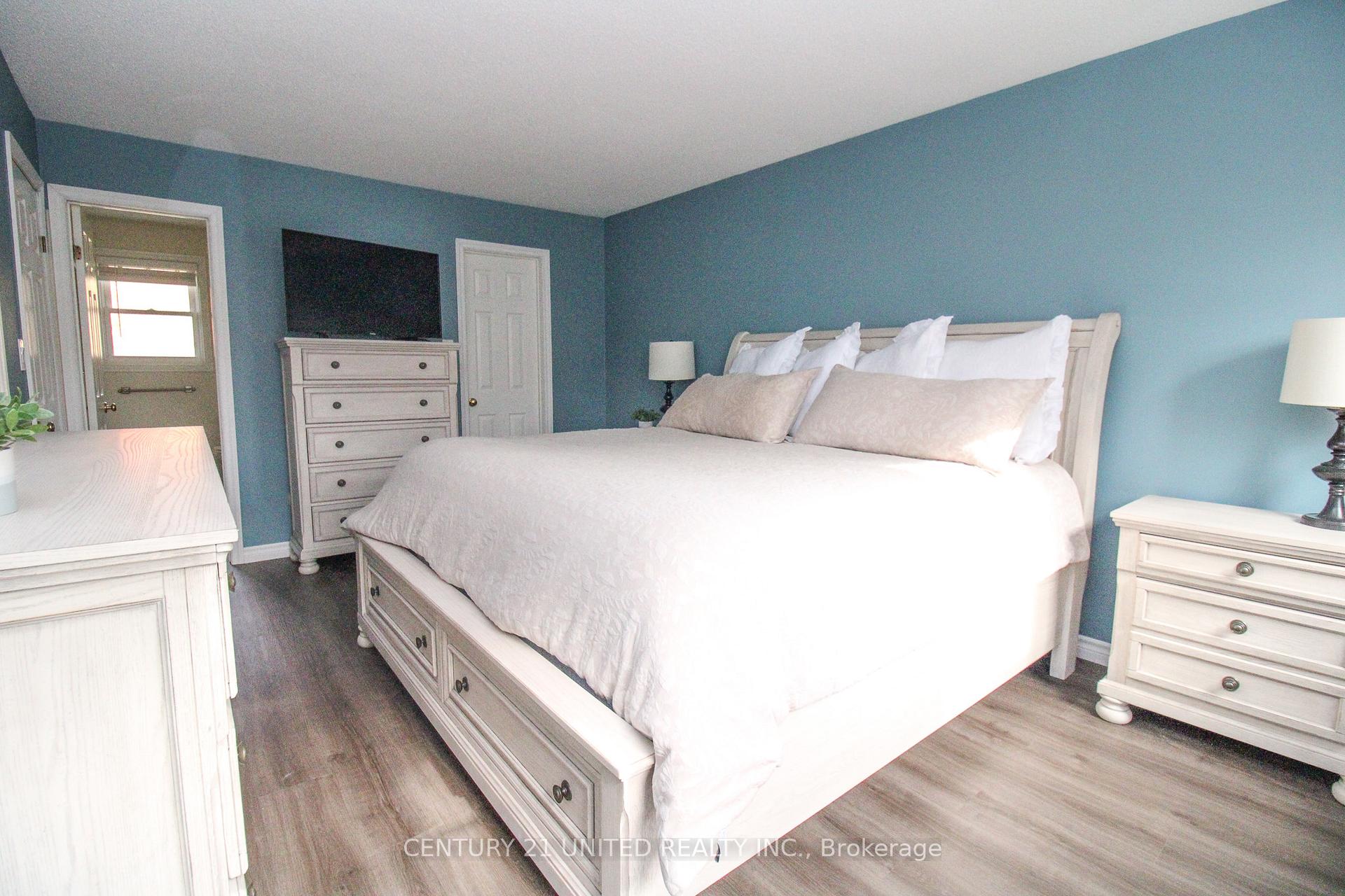 Photo 24 of 220 Ridgewood Road, Peterborough, Monaghan Ward 2 — HOMEH