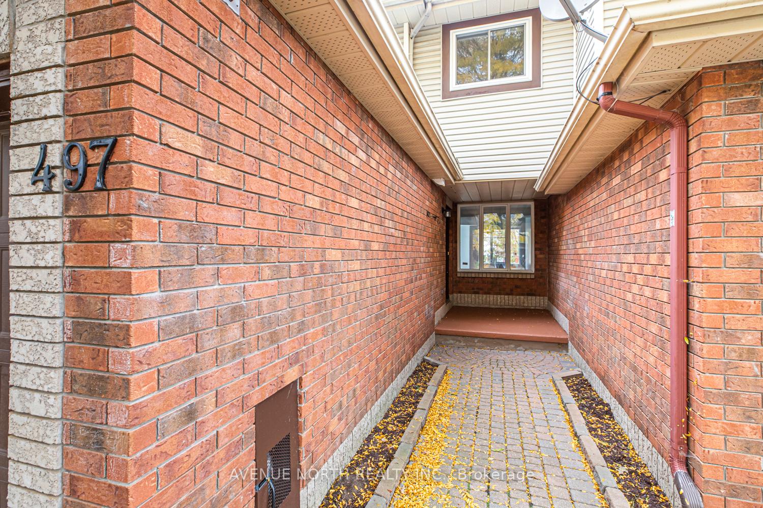 Photo 3 of 497 Lawler Crescent, Ottawa, Chatelaine Village — HOMEH