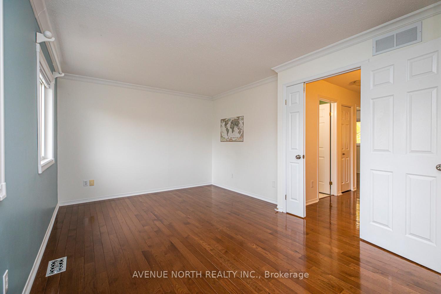 Photo 18 of 497 Lawler Crescent, Ottawa, Chatelaine Village — HOMEH