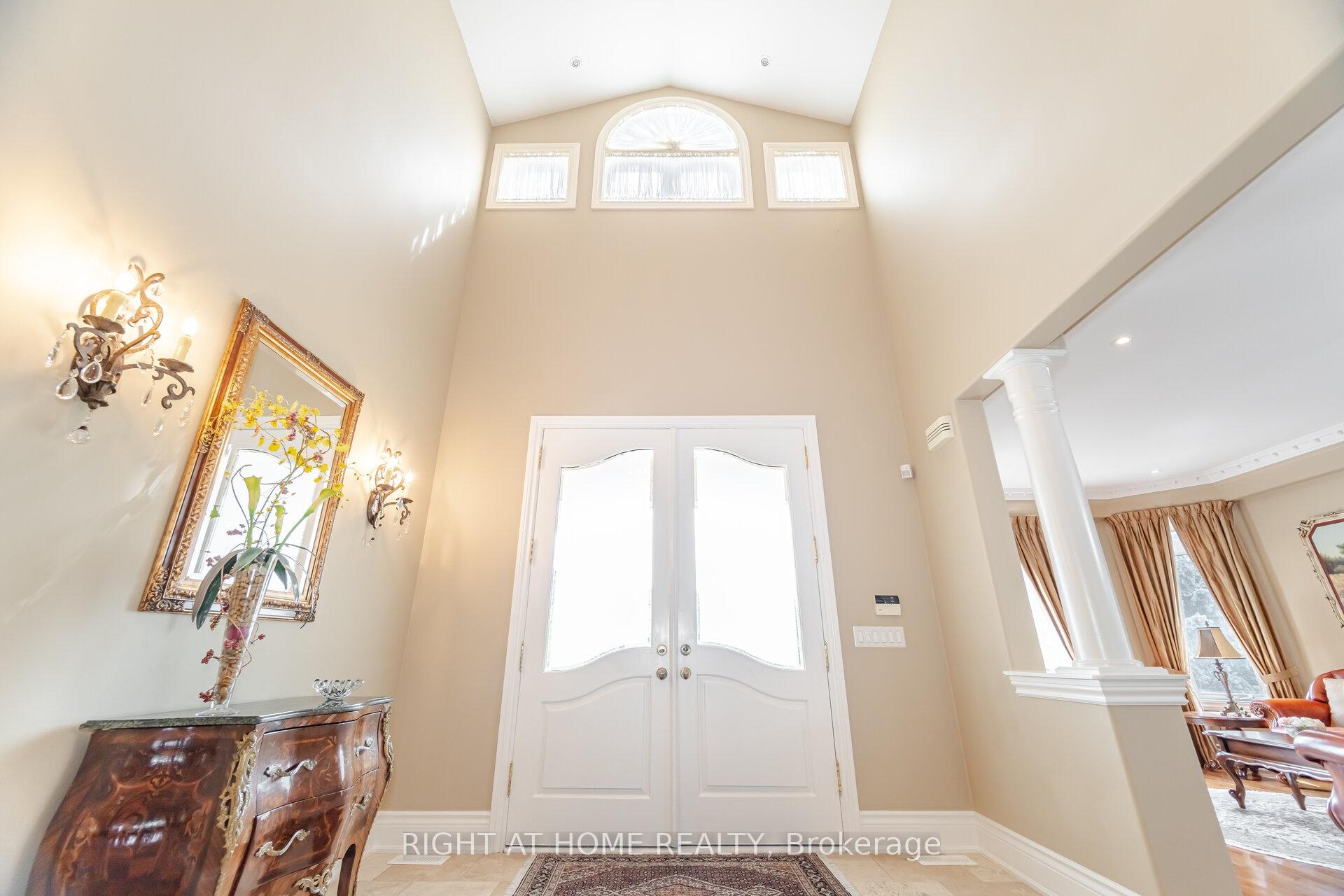 Photo 5 of 32 Rosa Court, Vaughan, Sonoma Heights — HOMEH