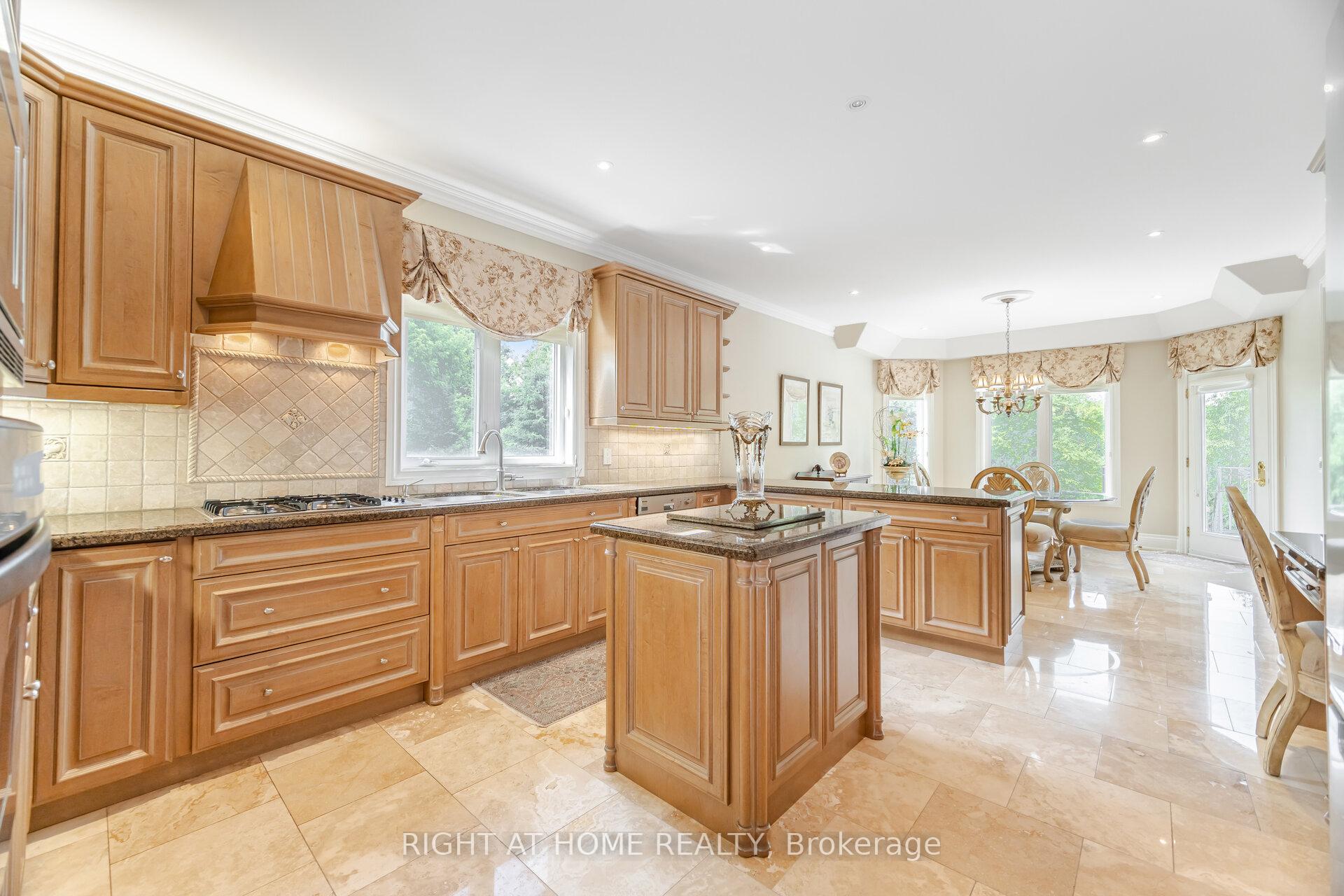 Photo 10 of 32 Rosa Court, Vaughan, Sonoma Heights — HOMEH