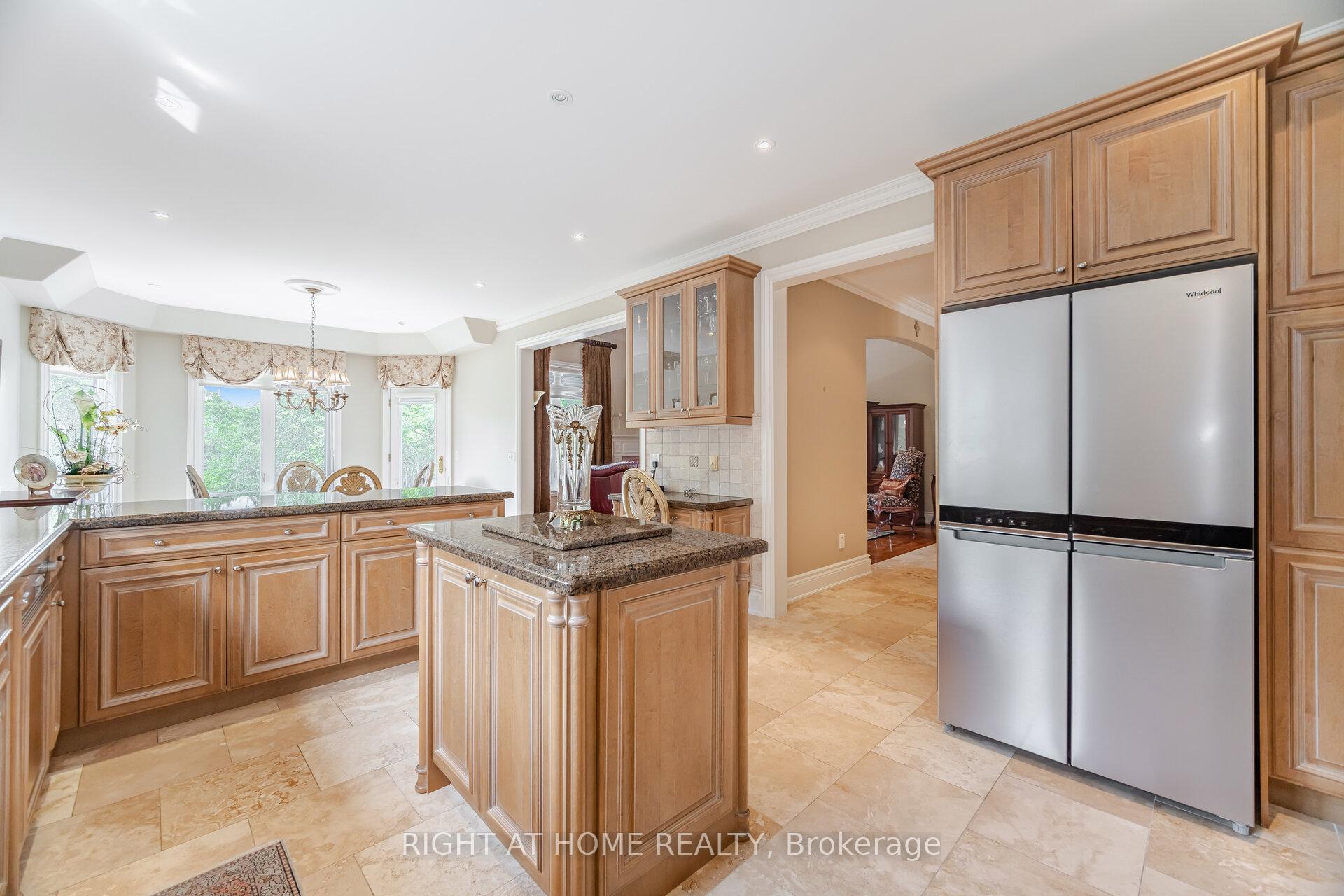 Photo 11 of 32 Rosa Court, Vaughan, Sonoma Heights — HOMEH