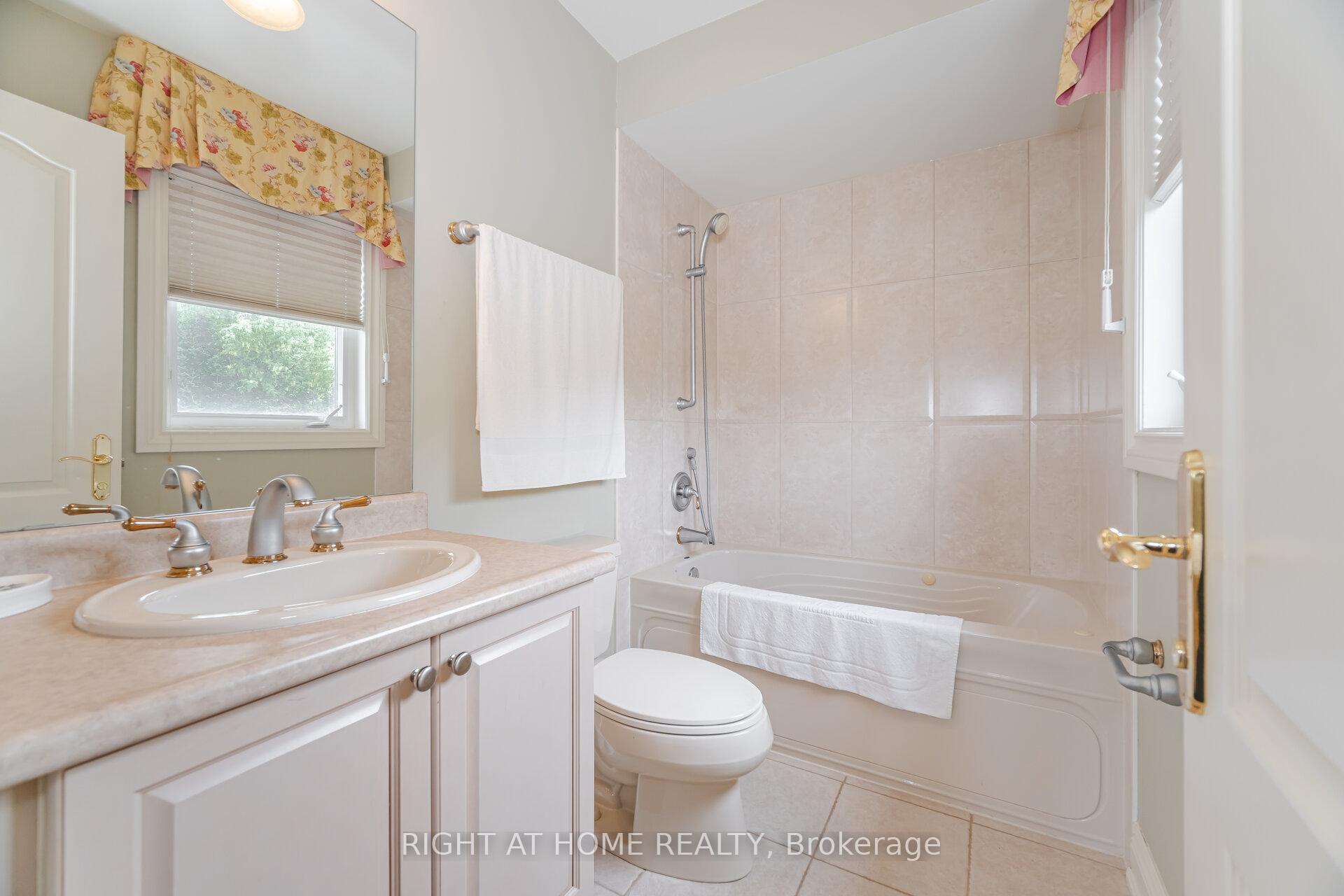 Photo 23 of 32 Rosa Court, Vaughan, Sonoma Heights — HOMEH