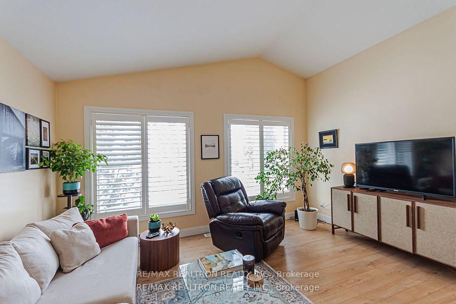 Photo 4 of 12 Lynn Crescent, Brock, Cannington — HOMEH