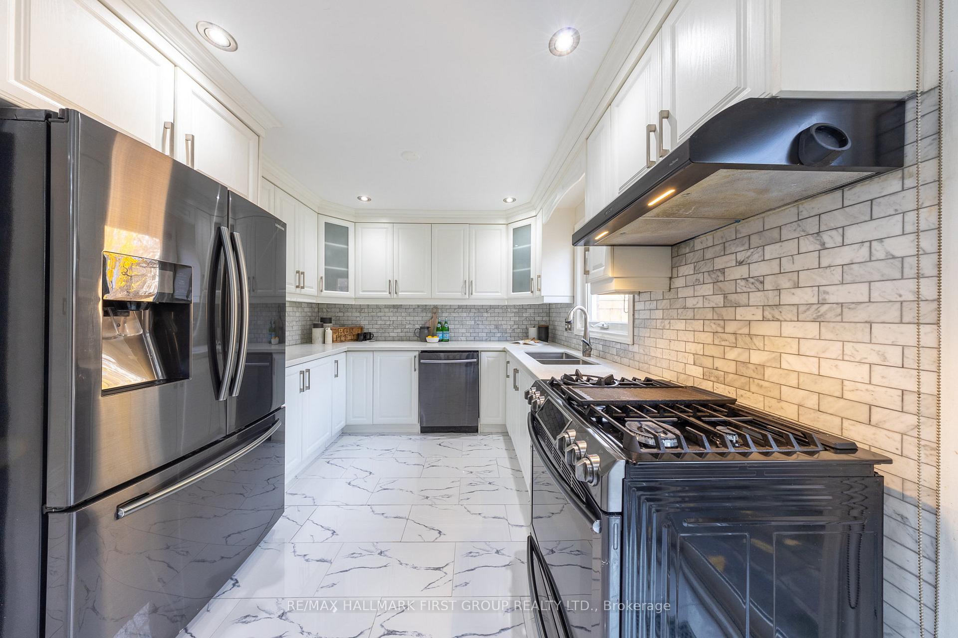 Photo 8 of 1011 Albacore Manor, Pickering, Bay Ridges — HOMEH
