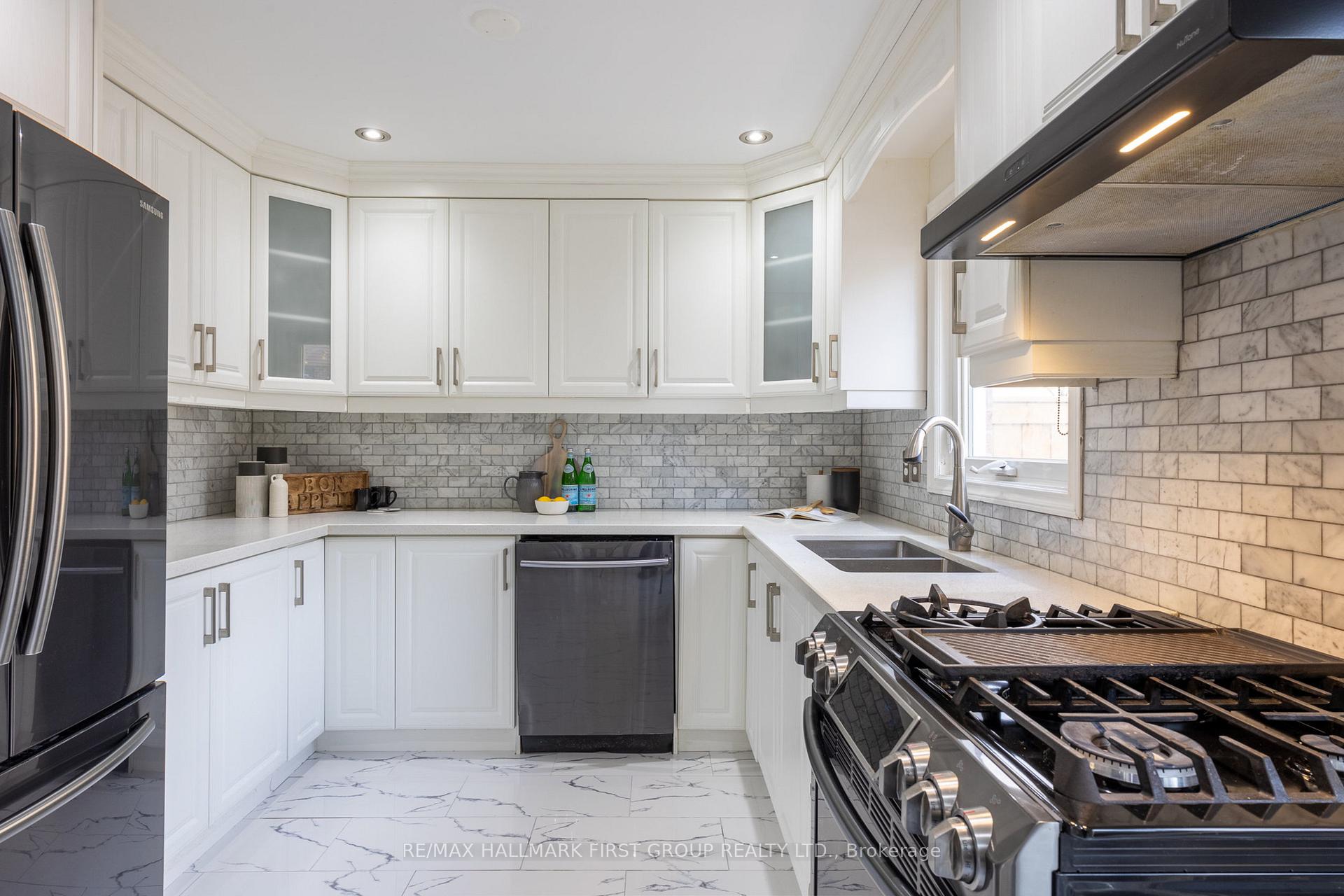 Photo 9 of 1011 Albacore Manor, Pickering, Bay Ridges — HOMEH