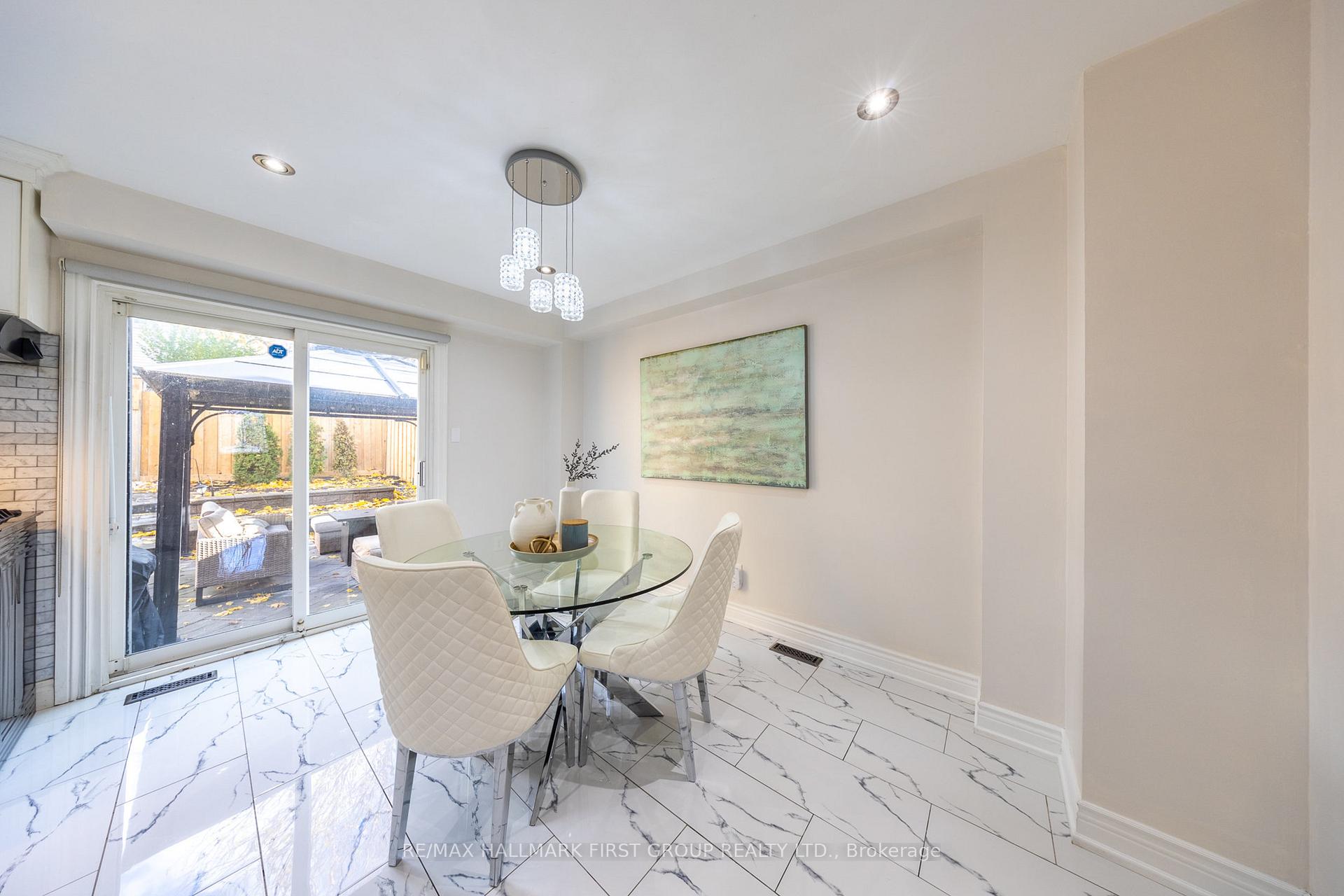 Photo 11 of 1011 Albacore Manor, Pickering, Bay Ridges — HOMEH