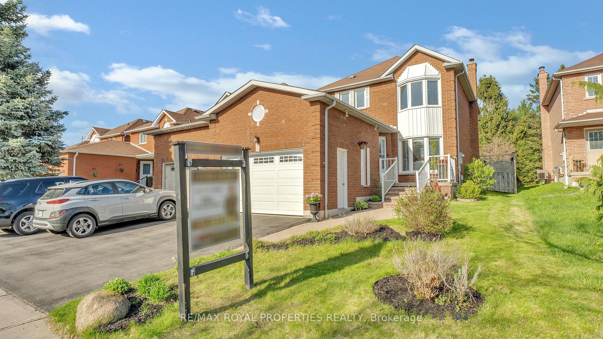Photo 2 of 74 Erickson Drive, Whitby, Blue Grass Meadows — HOMEH