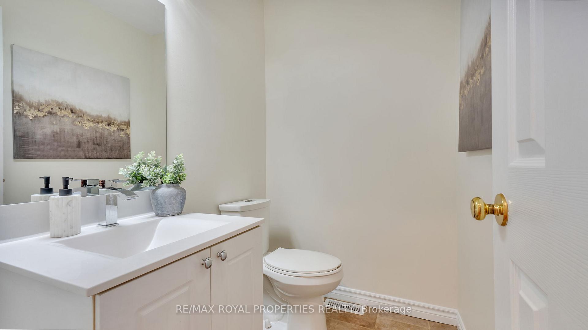 Photo 22 of 74 Erickson Drive, Whitby, Blue Grass Meadows — HOMEH