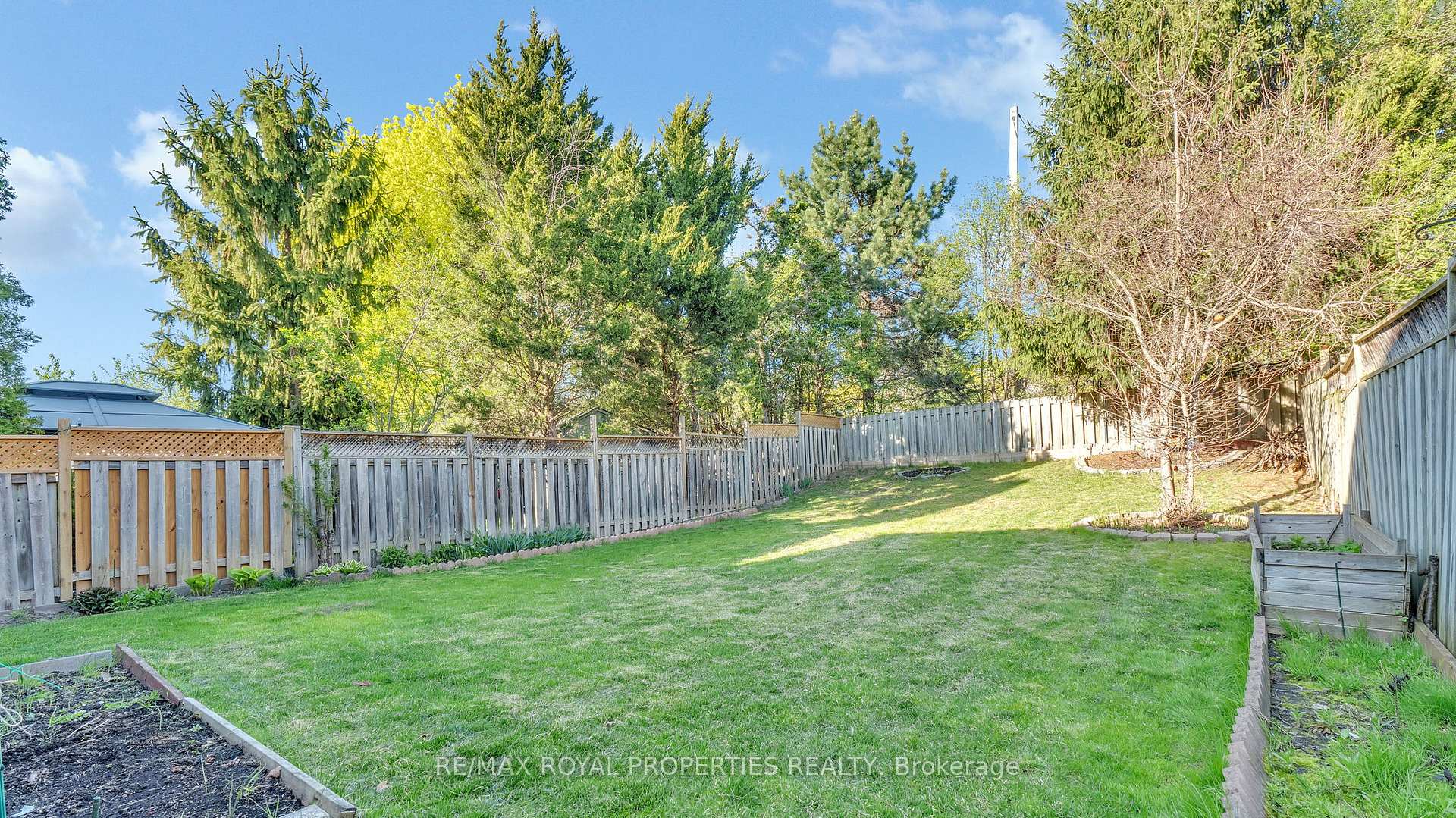 Photo 25 of 74 Erickson Drive, Whitby, Blue Grass Meadows — HOMEH