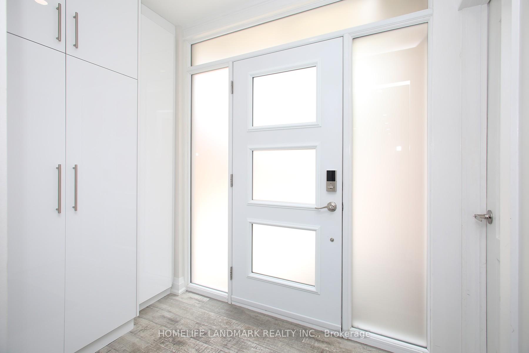Photo 2 of 28 Andrea Lane, Vaughan, East Woodbridge — HOMEH