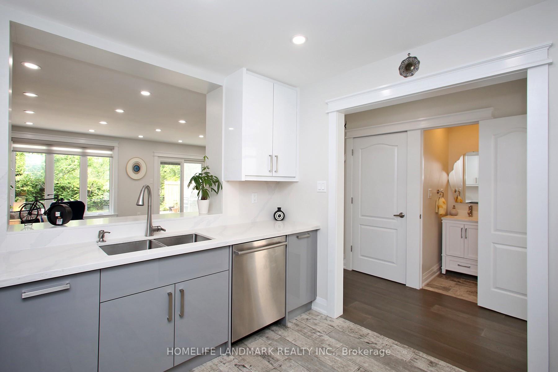 Photo 6 of 28 Andrea Lane, Vaughan, East Woodbridge — HOMEH