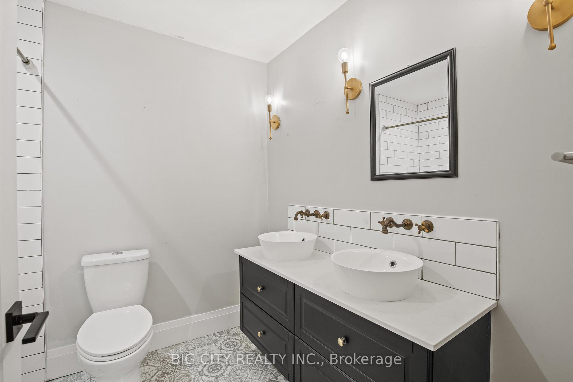 Photo 15 of Unit 2, 7698 Kipling Avenue, Vaughan, Vaughan Grove — HOMEH