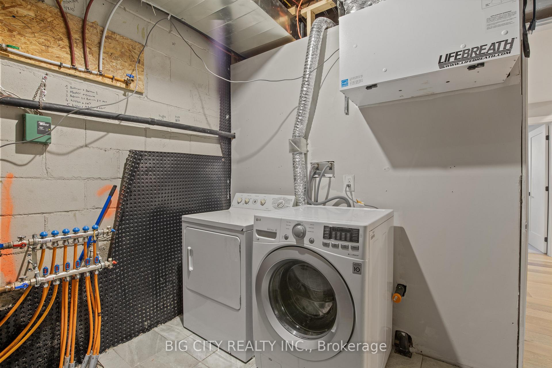 Photo 22 of Unit 2, 7698 Kipling Avenue, Vaughan, Vaughan Grove — HOMEH