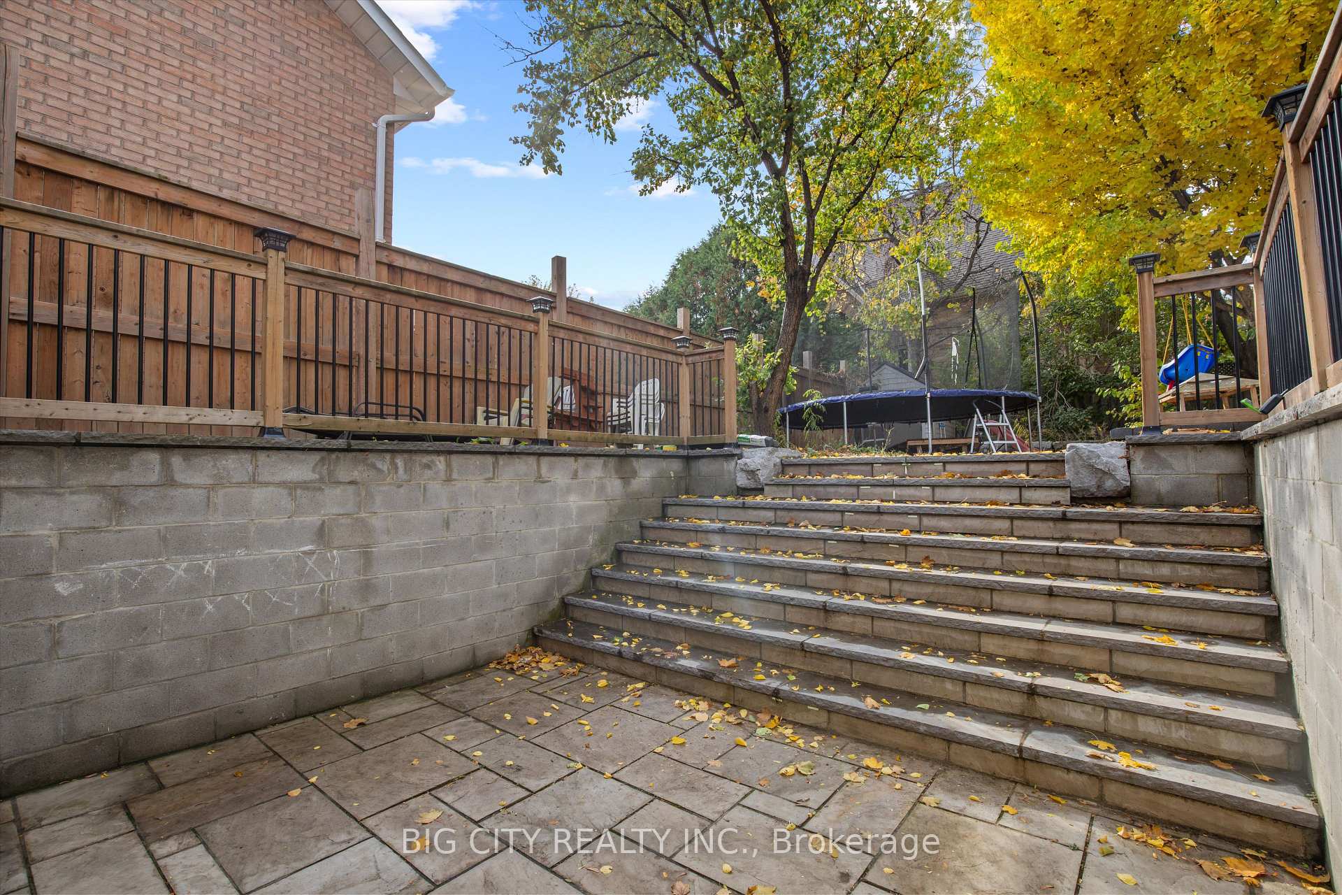 Photo 25 of Unit 2, 7698 Kipling Avenue, Vaughan, Vaughan Grove — HOMEH