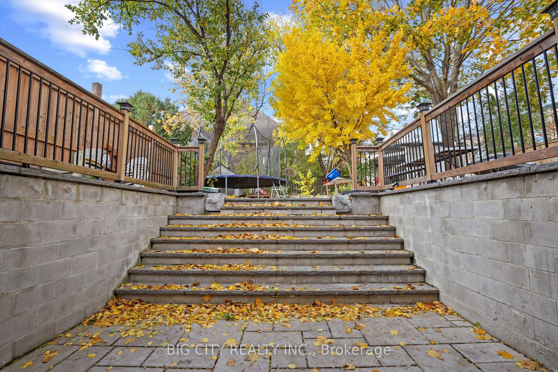 Photo 26 of Unit 2, 7698 Kipling Avenue, Vaughan, Vaughan Grove — HOMEH