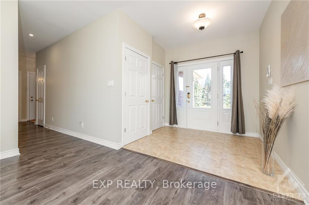 Photo 3 of 1620 Sequoia Drive, Ottawa, Cumberland Ridge — HOMEH