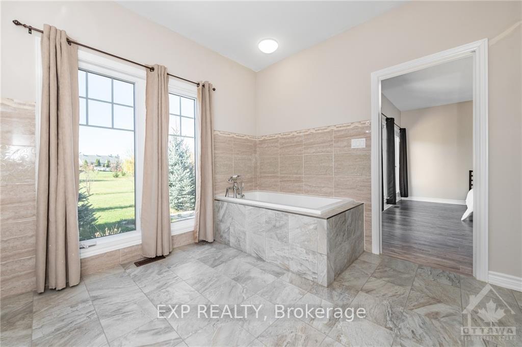 Photo 6 of 1620 Sequoia Drive, Ottawa, Cumberland Ridge — HOMEH
