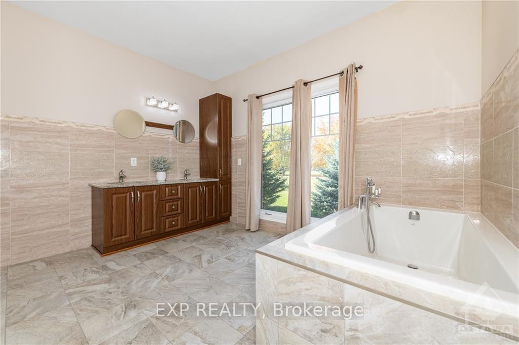 Photo 7 of 1620 Sequoia Drive, Ottawa, Cumberland Ridge — HOMEH
